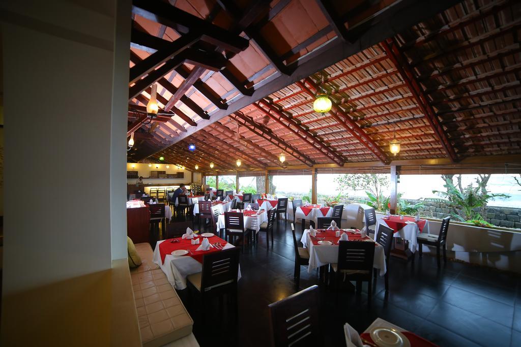 Old Lighthouse Bristow Hotel Kochi Exterior photo